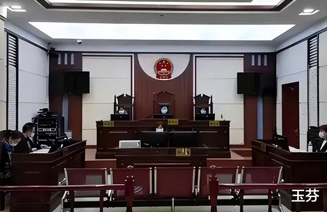 青岛小伙将偷车贼踹倒身亡,家属向车主索赔112万,法院判了