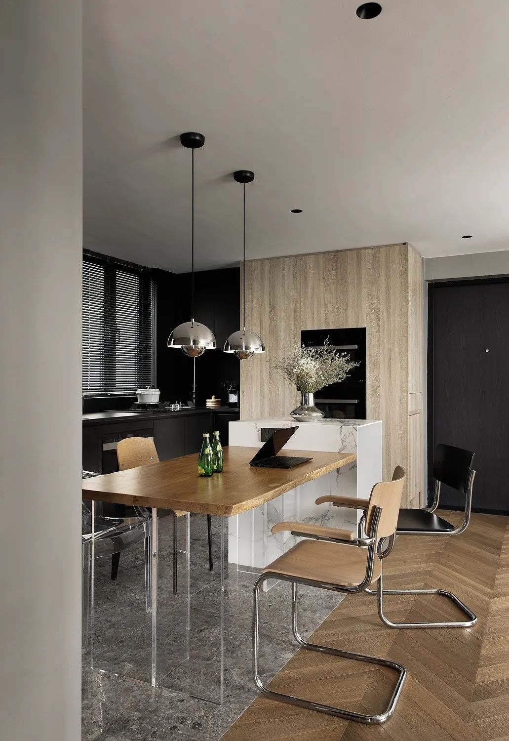 81m2双洄游动线+收纳:让书虫向往的「图书馆」之家,爱了!