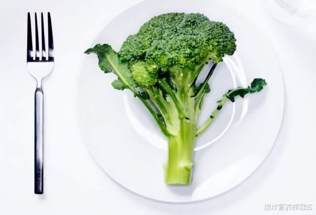 叶酸|研究证实：预防脑梗、老年痴呆，补充叶酸至关重要，多吃4种食物