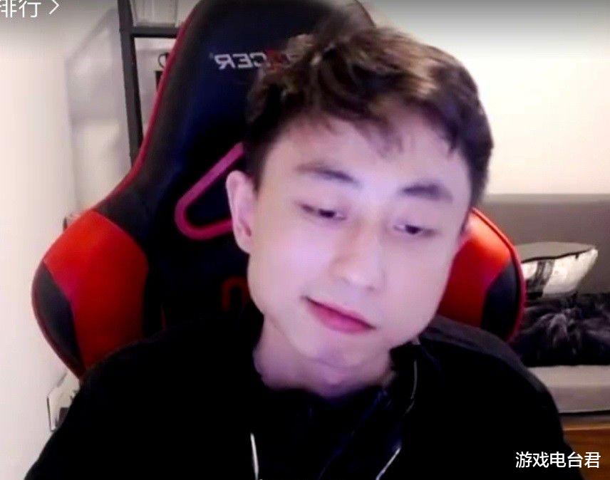 显卡|水晶哥电脑配置曝光，却仍然卡顿，寻求帮助遭调侃：软件都装C盘
