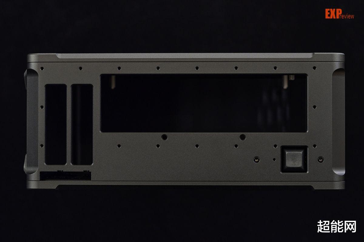 机箱|aboStudio Container XS机箱图赏:ITX机甲小坦克