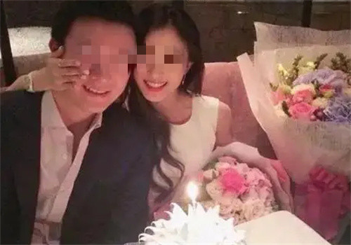 2009年泰安一夫二妻荒唐案,男子娶两位妻子,两个女人竟还是闺蜜