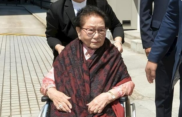 百岁女子杜莉君:六个孩子财万贯,她的孩子却不在身边