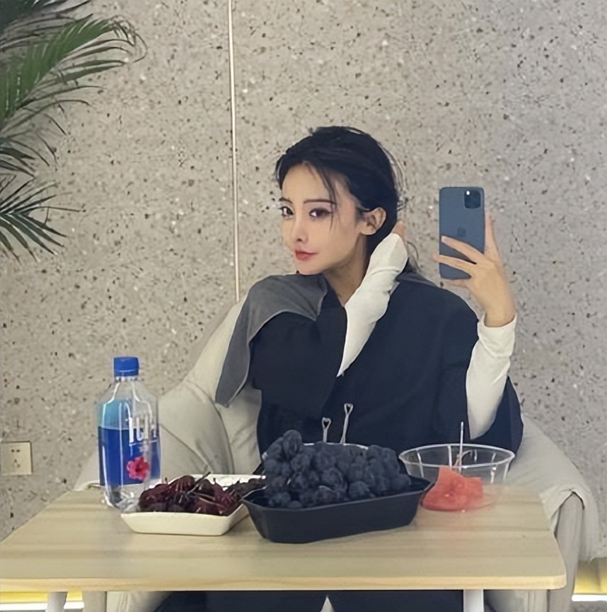 陈亚男|网红直播翻车现场，榜一大哥走进生活有多刺激