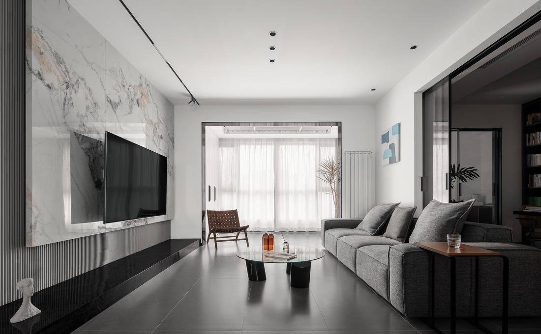 150㎡极简风，书房黑框玻璃门设于客厅，舒适敞亮且质感高级！