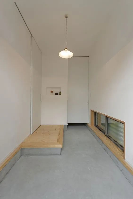 别搞错了，日本玄关真正好用的并非下沉，而是做地台外延25公分