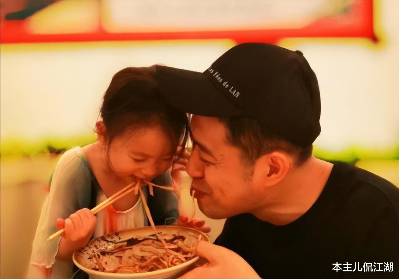 刘钧|“红狼”刘钧：娶小14岁女强人，46岁才走红，事业家庭两不误