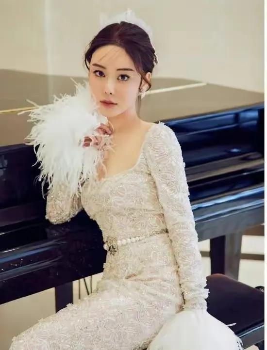 许嵩|蔡天凤母亲账号被扒：3个女儿都很美