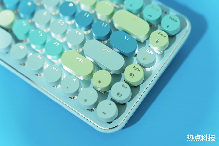机械键盘|黑爵K840T三模机械键盘评测 高颜值与单色光打造内外兼修外设