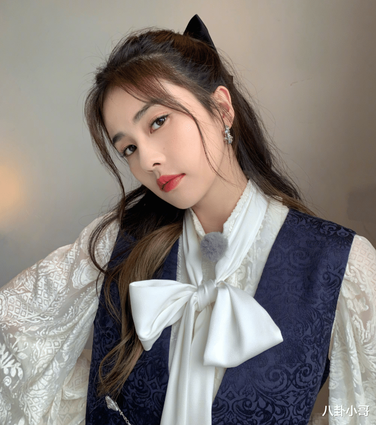 周深|《奔跑吧10》圆满收官！节目组晒出集体大合照，白鹿周深发文告别