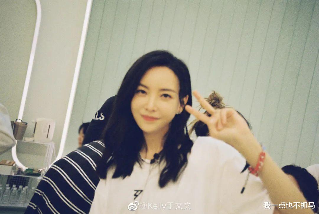 于文文|为什么全网都在骂她，却又偷偷学她？