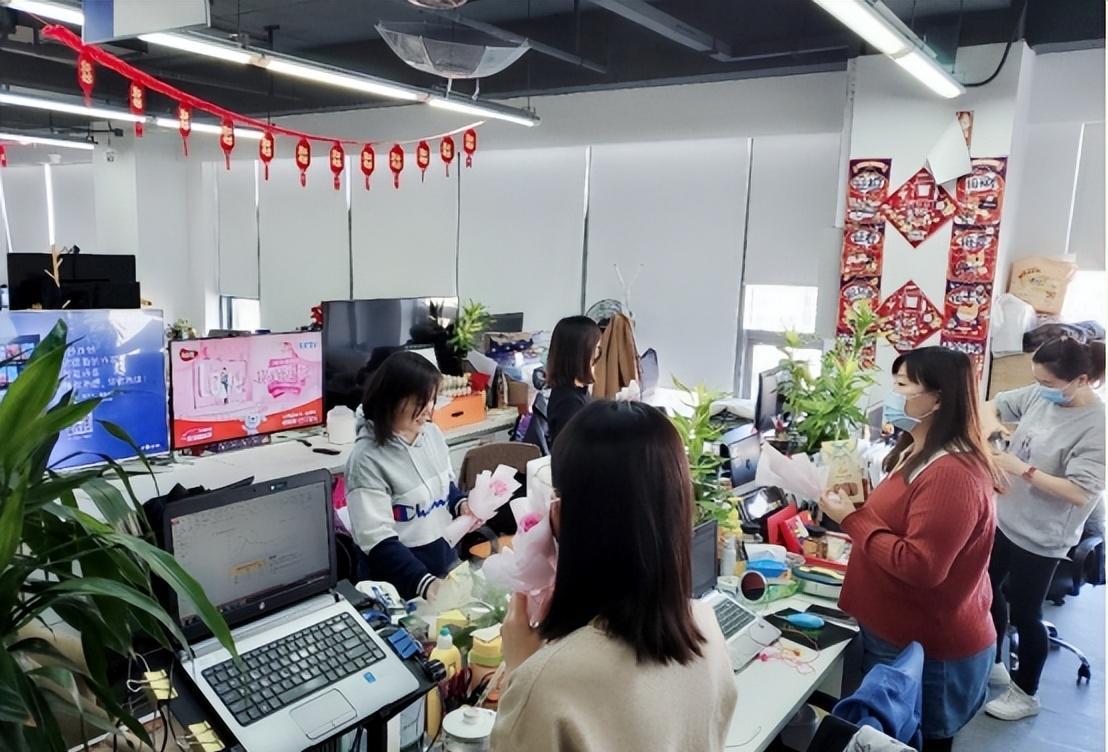 苹果|贾跃亭跑路美利坚，乐视在员工的自治下被救活了