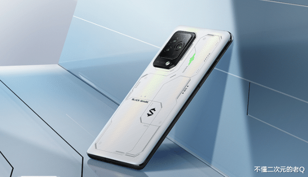 裁员|黑鲨5系列VS红魔7系列，谁的游戏运行调校更为理想？