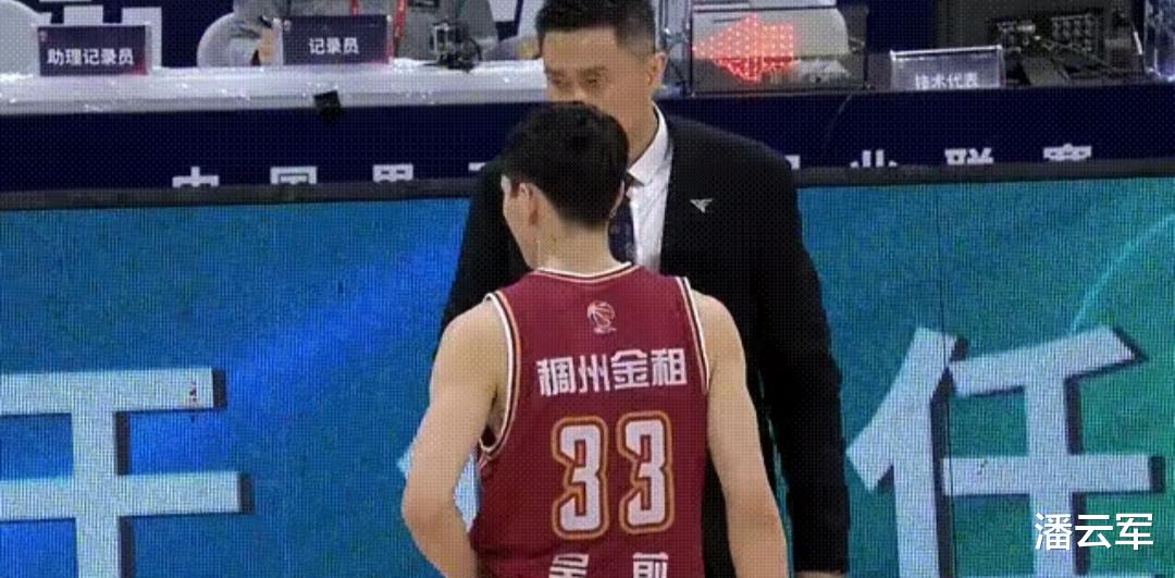 康宁汉姆|一日为师终身为师，杜锋对吴前的开导也是贴心，差点把吴前说哭了