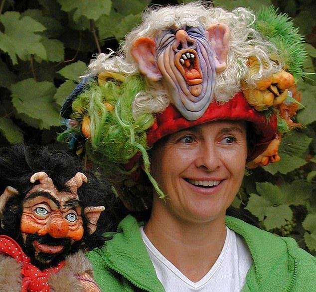 新型冠状肺炎|捷克反疫苗女歌手，为出门玩故意感染新冠，还来不及开心就彻底悲剧了