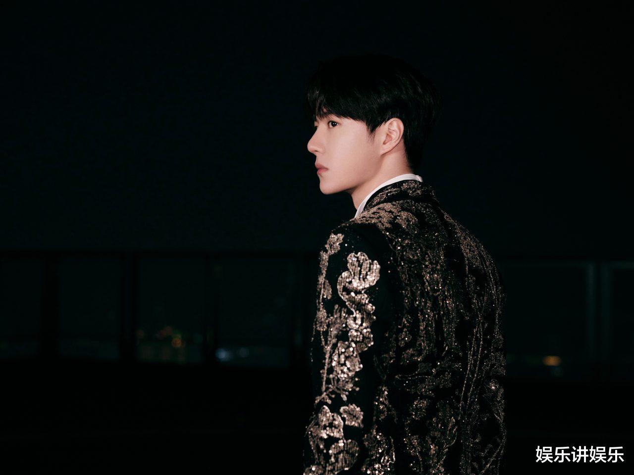 王一博|王一博红包封面限量，卡崩了公众号，粉丝：对我们的实力一无所知！