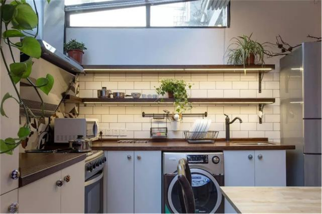 他买了栋40㎡的老房,老婆却闹离婚,改造后,却成最美学区房