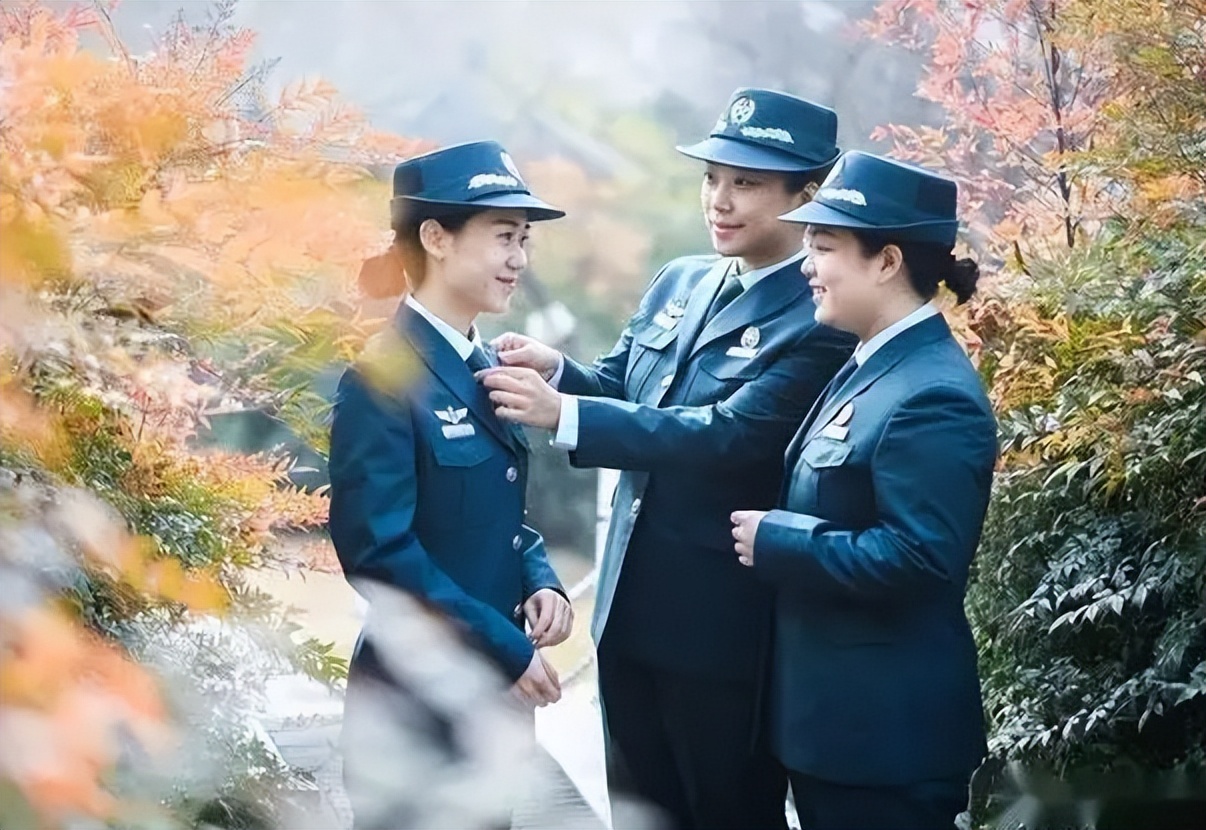 招聘|国税局直属事业单位招聘，年薪10万以上，有编制本科起报