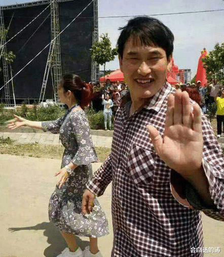 陈萌|曝朱小伟和陈萌已同居，旅游团未经同意擅闯婚房，网友：过分了