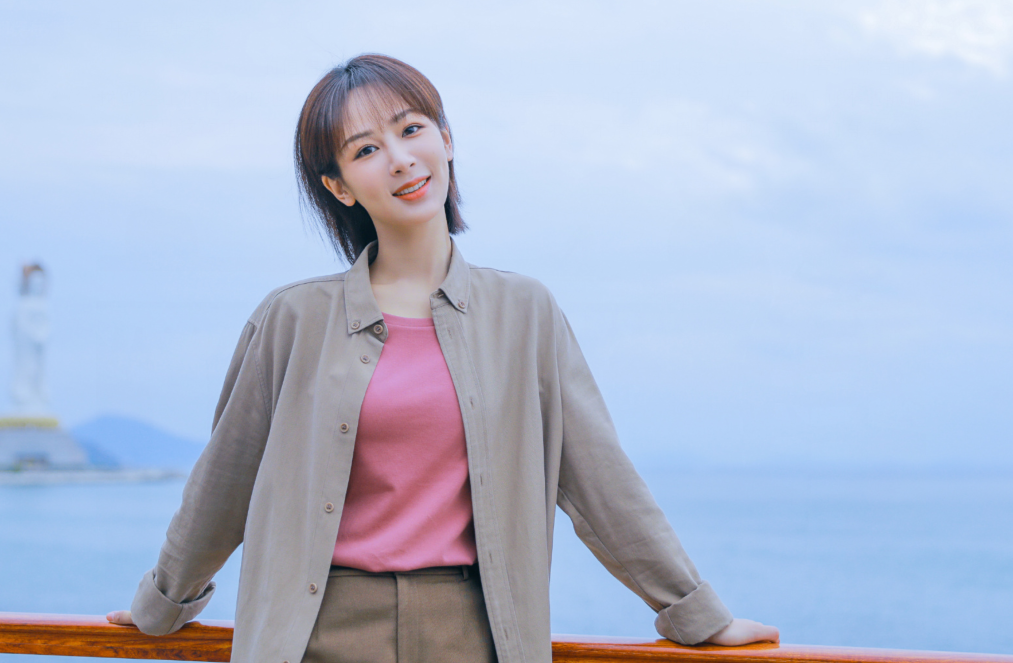 杨紫|杨紫的采访永远是通透又治愈,综艺有梗又自然