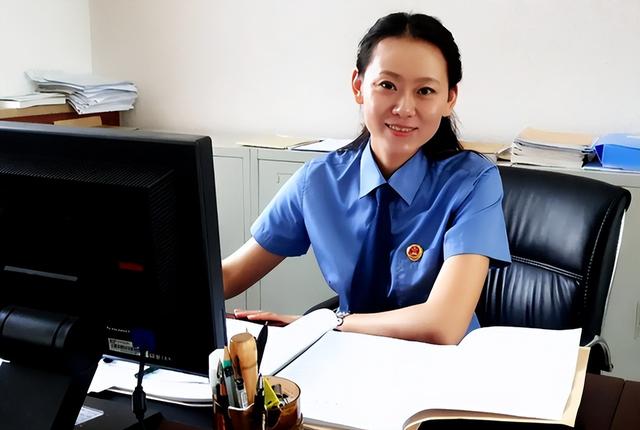 招聘|公务员考试中上岸难度小的岗位,招聘名额也较多,二本生优势明显