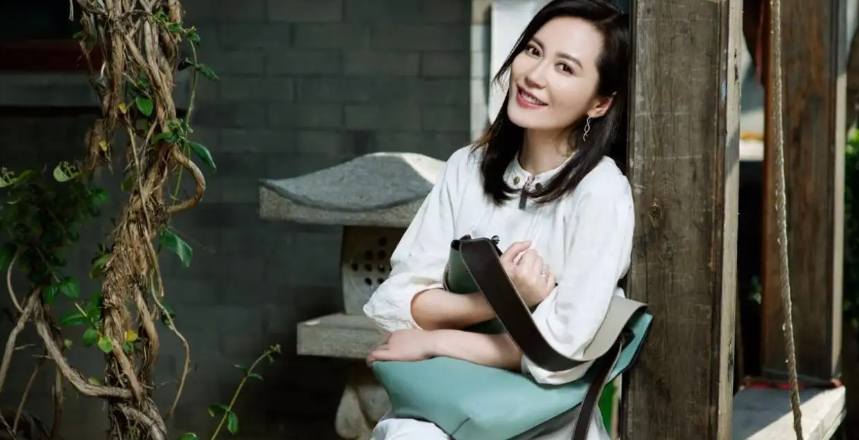 陈建斌|知名演员俞飞鸿:8岁出道16岁成名,51岁选择不婚不育