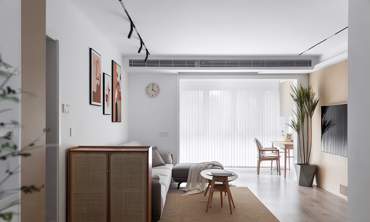 119平简约原木色系三室两卫，抓住“多收纳”，“少装饰”的重点