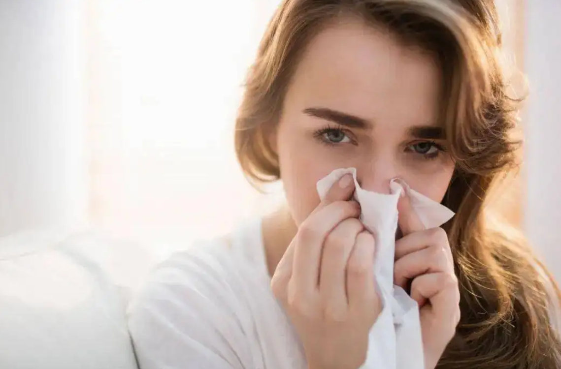 大学生|许多大学生找不到工作,毕业后在家啃老而不自知,还怪父母不理解