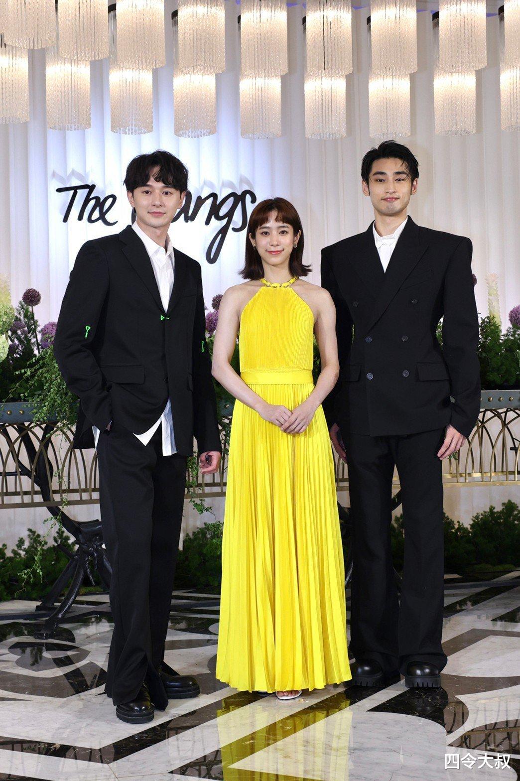 杨佑宁|林心如辣秀美腿,展现好身材,率“华灯帮”放闪杨佑宁婚礼