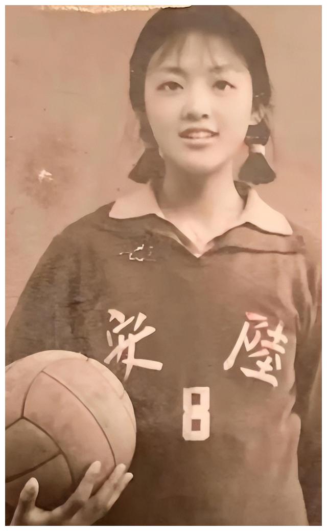 张兰|“奇女子”张兰横刀立马，孤军上阵，大S注定要被撕得稀碎