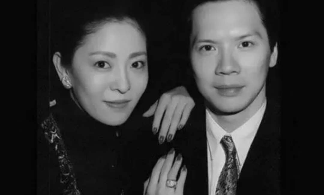 向太|让爱新觉罗兰一举“翻身”的直播产业，为何向太入门即“翻车”