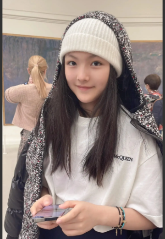 李湘|?李湘带着王诗龄一起参观橘园美术馆,又让人涨见识了!