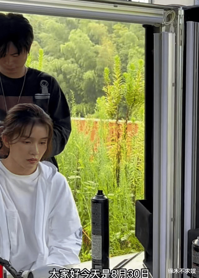 明星素颜|陈思诚女友素颜曝光,生图让人感慨,佟丽娅也被cue