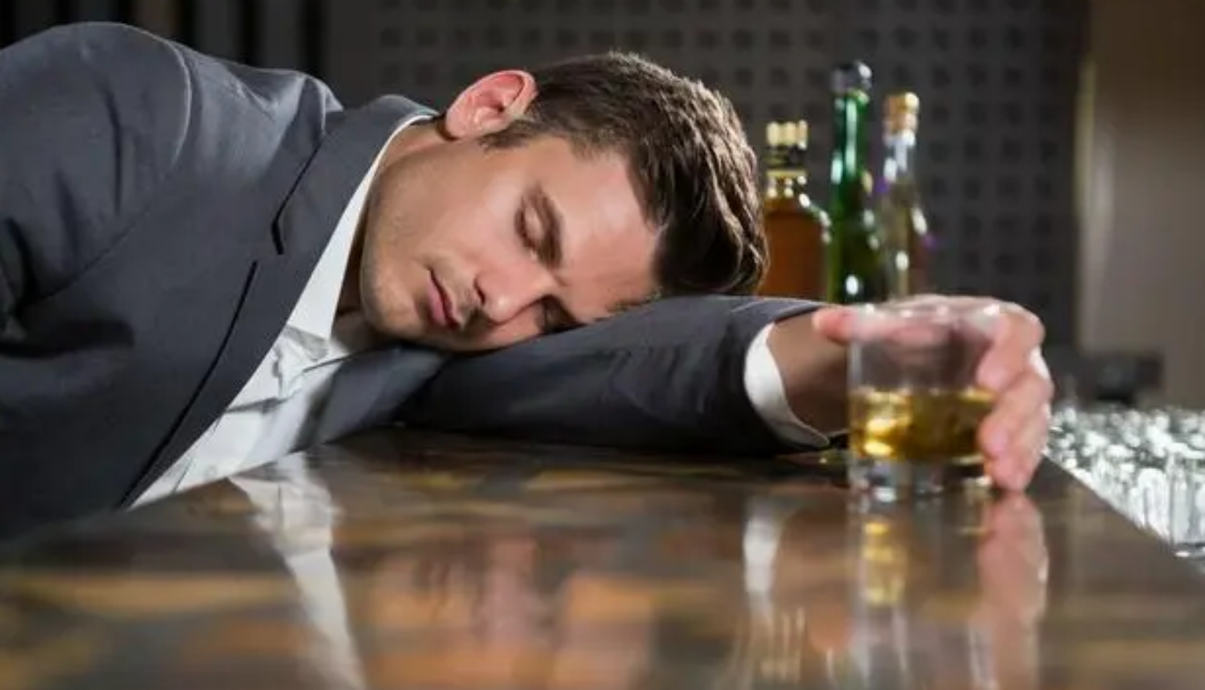 玫瑰|长期“喝酒”的人，最后身体都怎样了？看完后你还不担心吗？