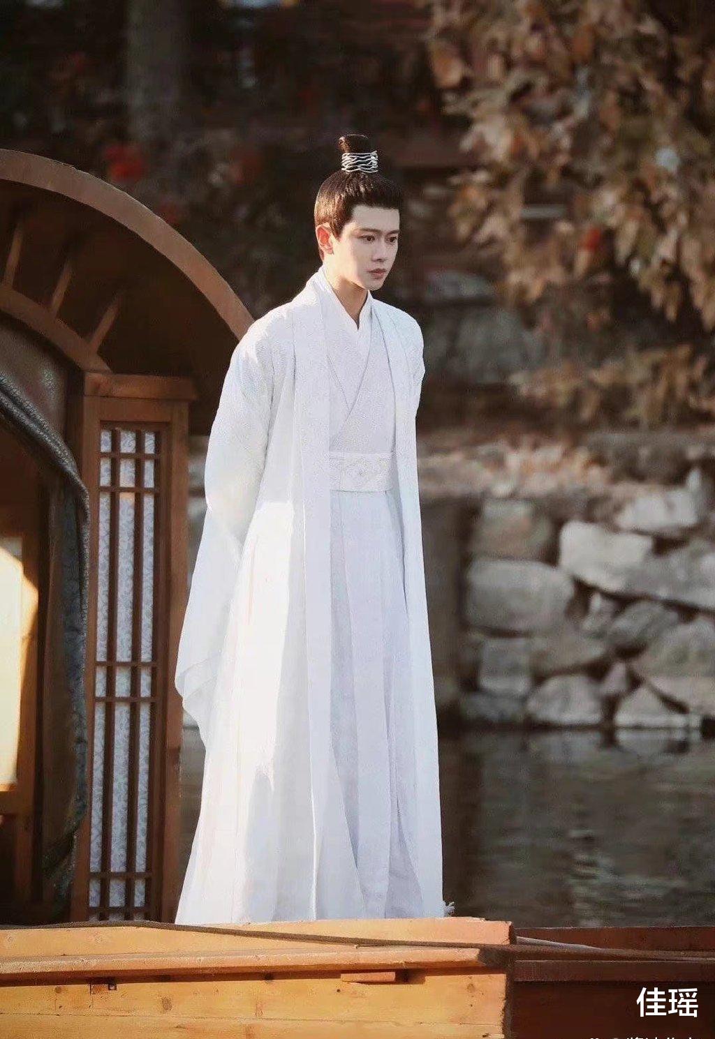 章若楠|周生如故泰国播出上热搜,好作品应该被看到,长尾效应真的很绝