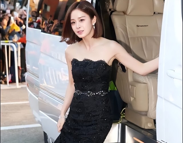 礼服 红毯还得看咱内娱！韩国寡淡乏味、港台花哨乡土，谁出色一目了然了
