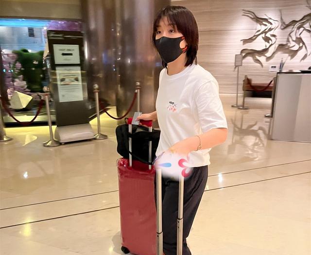 中超|孙颖莎单打没戏！王曼昱输球原因曝光，邓亚萍和李晓霞说出实话