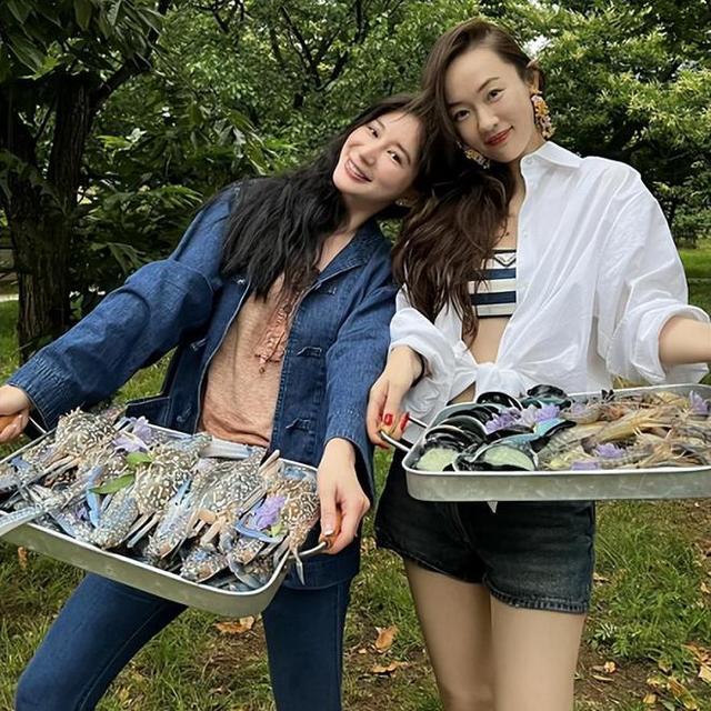 霍思燕|霍思燕真不怕杜江吃醋！穿清凉装露出bra太性感，瘦了颜值就开挂