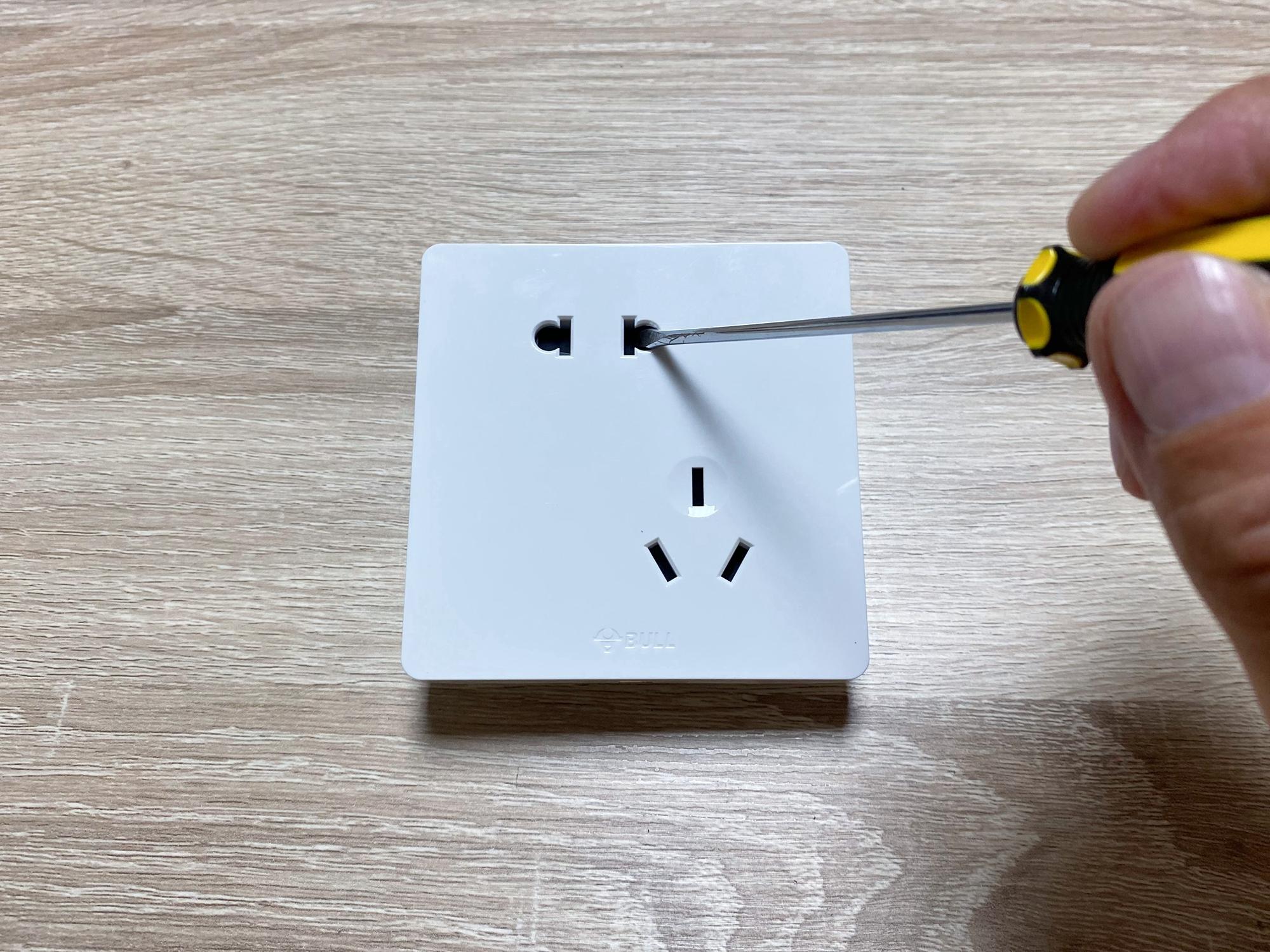 插座选购干货!8款主流插座华山论剑,孰优孰劣一比见分晓