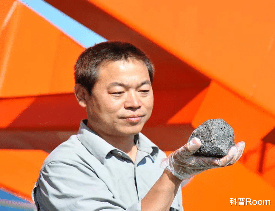 世界上最大的陨石重60吨,已在地球待了80000年,价值6000亿以上