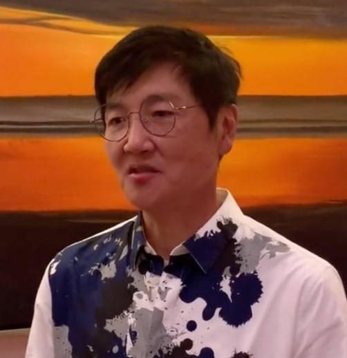 孙楠 孙楠减肥成功后，脸瘦了很多，双下巴不见了，阳光明媚像韩国欧巴