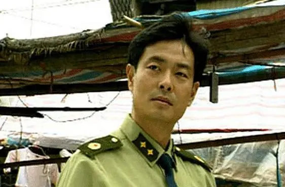 濮存昕|迷倒许晴，让陶红倾心，一代“大众情人”竟消失多年，他到底去哪儿了？