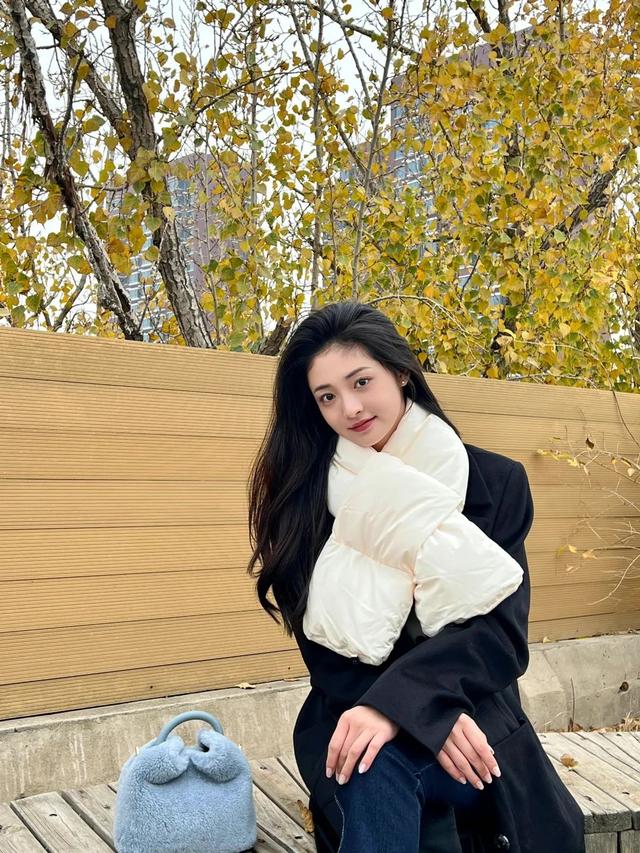 过年“三件套”准备中，女明星这里找找美甲灵感！