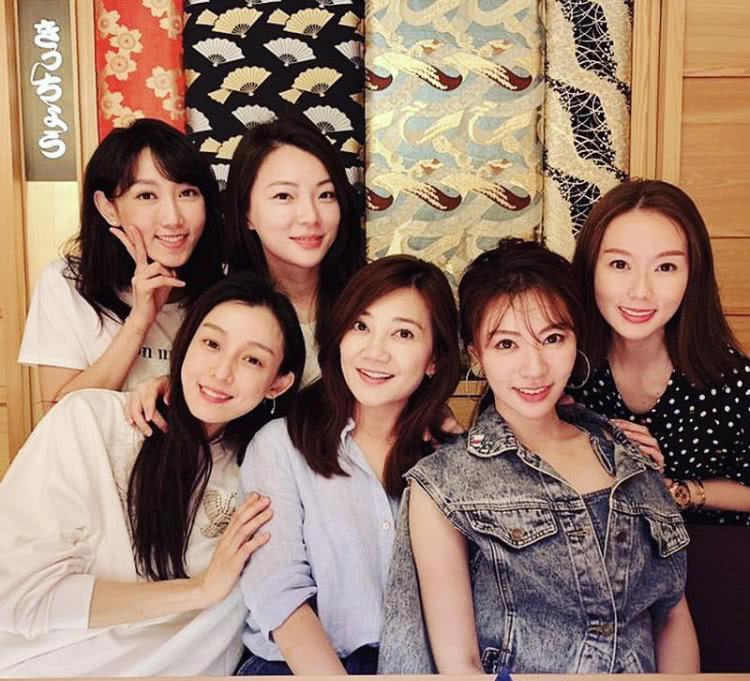 梁静茹|41岁梁静茹晒生日照 皮肤白嫩状态超级好