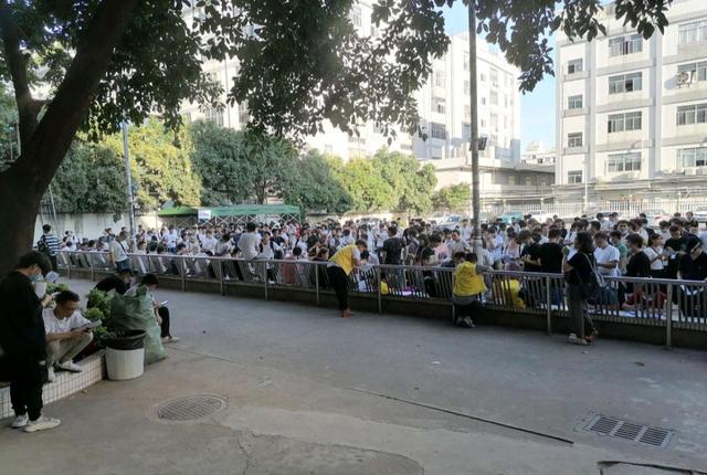 保安|保安公司一边招聘,一边辞退老员工,这种操作有谁能看懂?