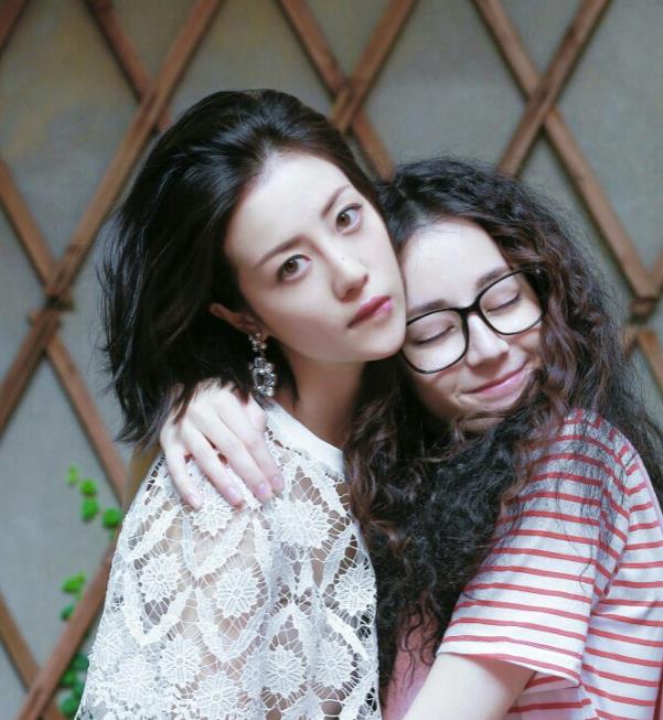 迪丽热巴|手握2部待播剧，迪丽热巴又要挑战经典，粉丝：这一次真不适合