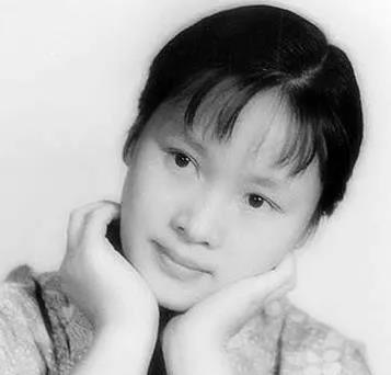 宋茜|李谷一春晚第20次演唱《难忘今宵》！一婚嫁恩师二婚嫁粉丝