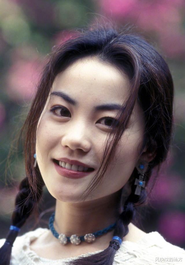 王菲|王菲被网友指出冒充她人身份信息，毁了自己的生活，这是真的吗？