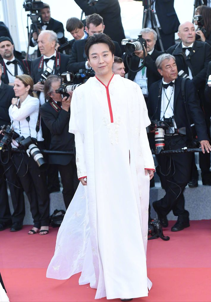 赌王|从“服务员”到“贵妃”，被辱骂的20年间，李玉刚究竟经历了什么