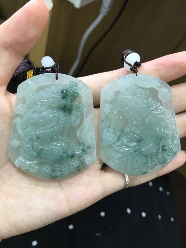 翡翠|霸气侧漏的「翡翠龙牌」有什么寓意?适合哪些人群佩戴?